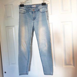 Celebrity Pink Light Blue Jeans, Size 5